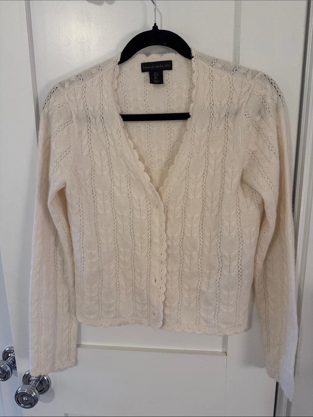 House of Harlow 1960 Cream Cashmere Cable Knit V-Neck Cardigan